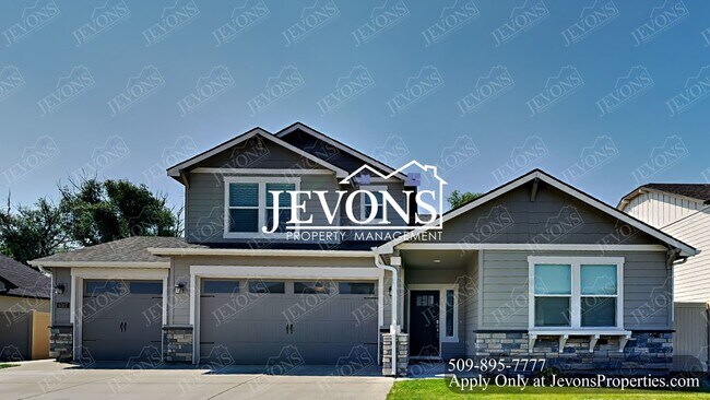 Building Photo - Welcome home! Come and experience the char...