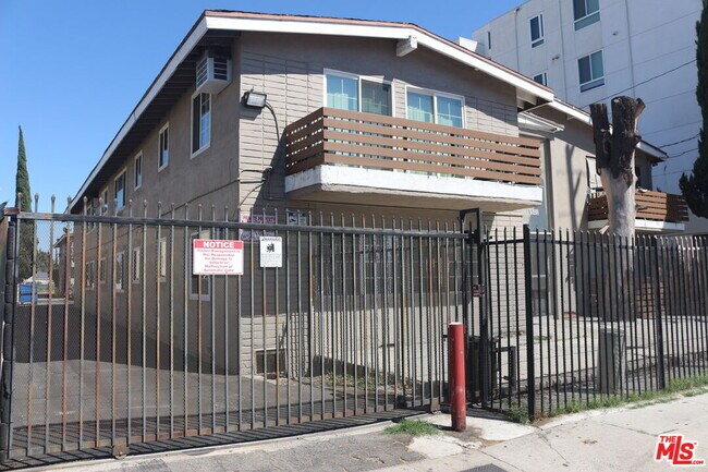 Building Photo - 6538 Sepulveda Blvd