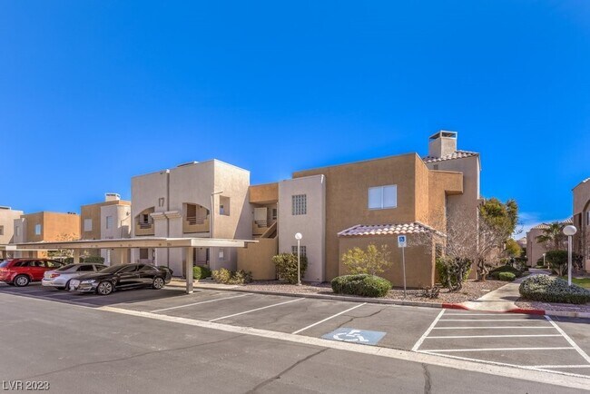 Building Photo - 6877 Tamarus St