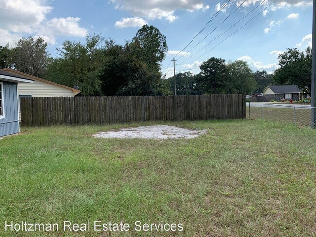 Building Photo - 3 br, 2 bath House - 152 Cherokee Cir