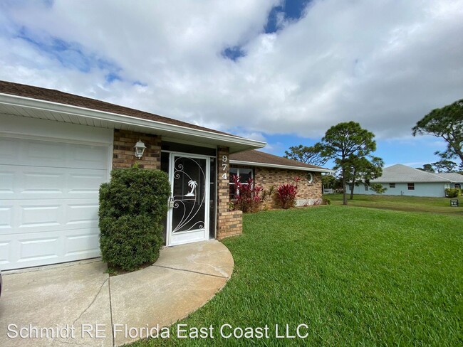 Foto del edificio - 3 br, 2 bath House - 974 Riviera Avenue
