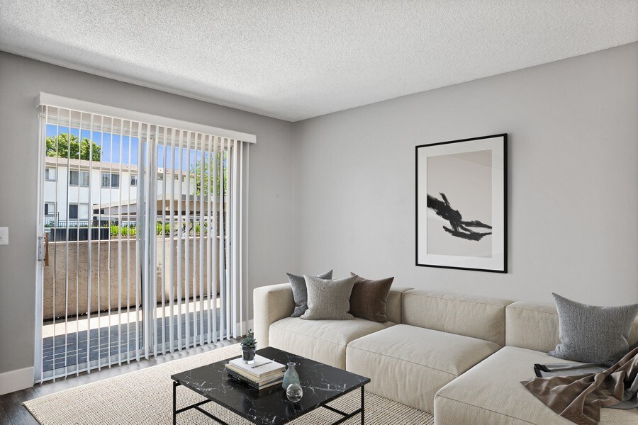 Parkway Club 12371237 Graves Ave El Cajon, CA Apartments for Rent