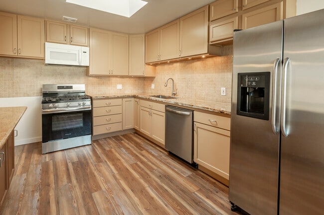 Foto del edificio - 316 Bridgeview Dr