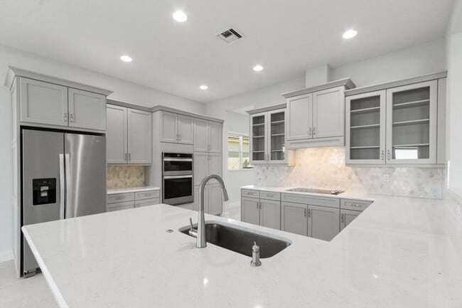 Foto del edificio - 5579 Liberty Ln