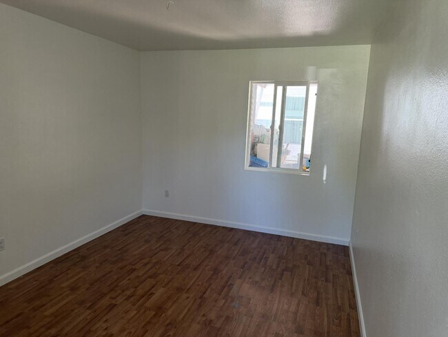 Foto del edificio - 2020 Continental Ave