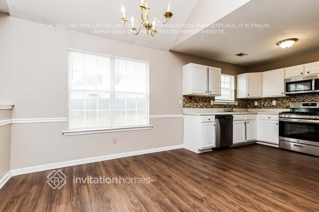 Foto del edificio - 85 Hazelhurst Dr