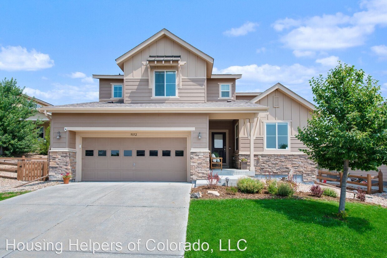3 br, 2.5 bath House 9352 Pike Way House Rental in Arvada, CO