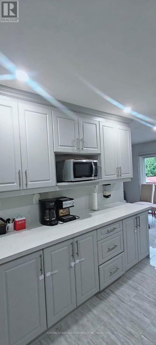 Building Photo - 574 Crerar Ave