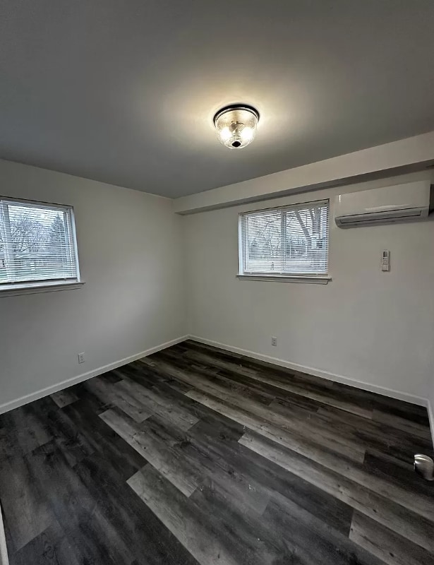 Building Photo - 3281 Richfield Ct