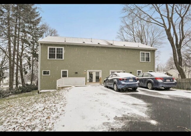 Building Photo - 601 Washington St