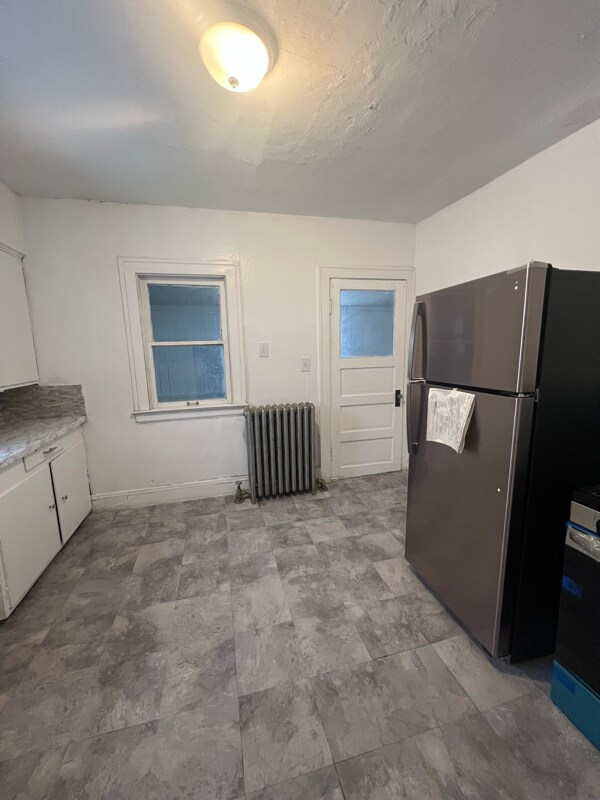 Building Photo - 12209 Corlett Ave