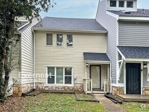 Building Photo - 403 Hobbs Rd SE