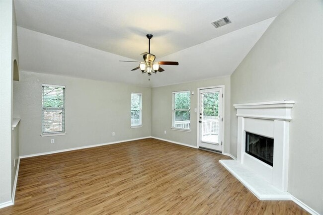 Building Photo - 104 Windmill Cir