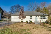 Primary Photo - Charming 3 Bed Rancher