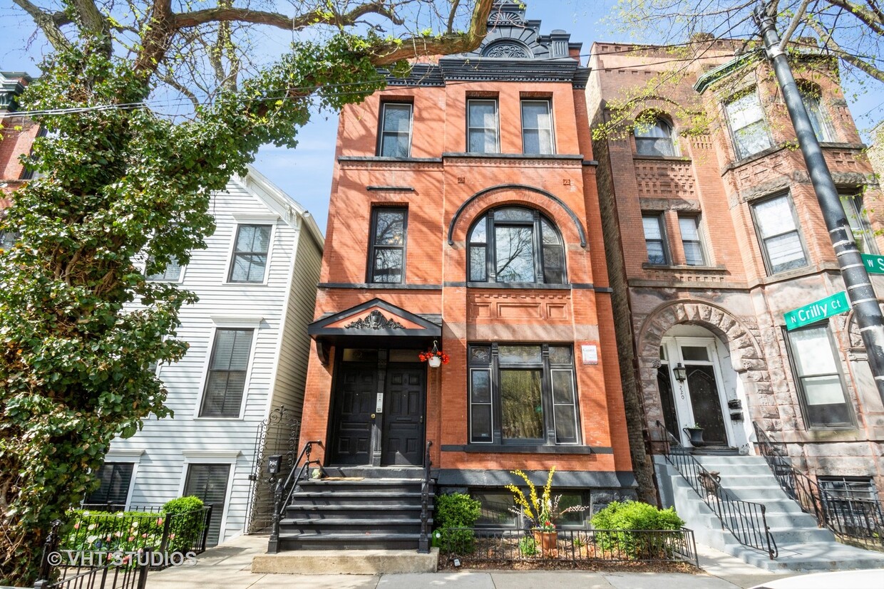 Primary Photo - 224 W St Paul Ave