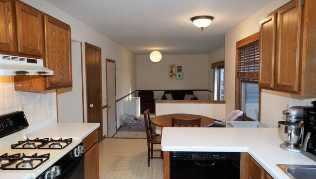 Foto del edificio - 6622 Jacobs Way