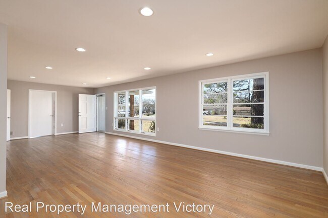 Building Photo - 3 br, 2 bath House - 215 Hicks Street