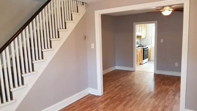 Foto del edificio - Immaculate Unit - Oak Lane