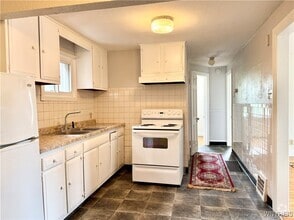 Building Photo - 657 Englewood Ave