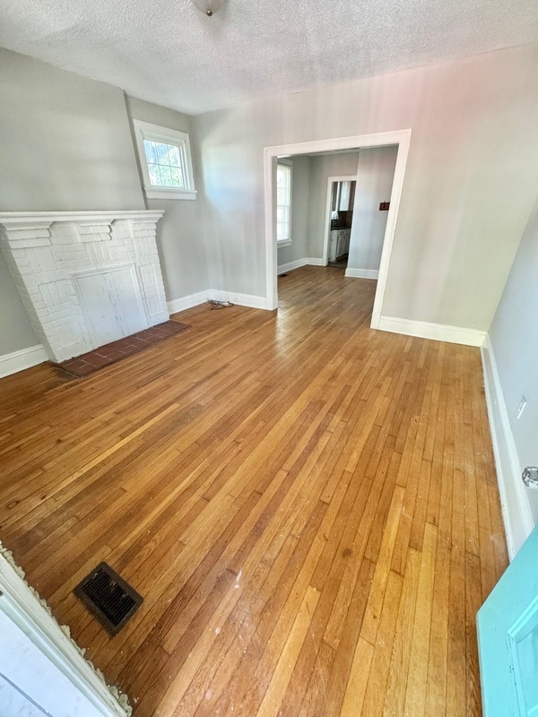 Foto principal - 623 E Gladstone Ave