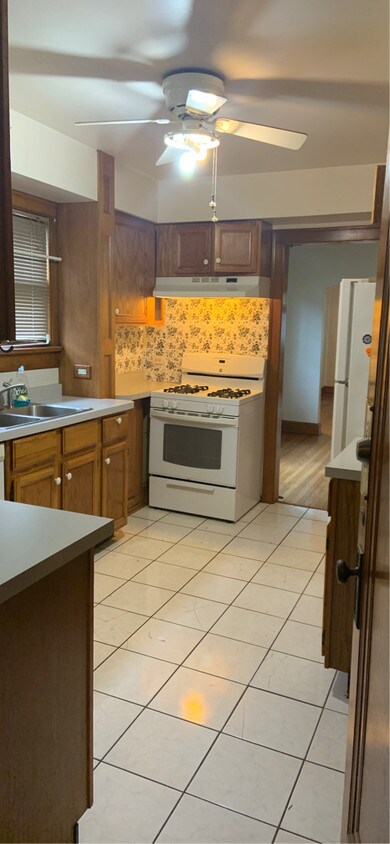 Primary Photo - 720 W Grove Ave