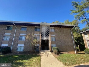 Building Photo - 572 Wilson Bridge Dr