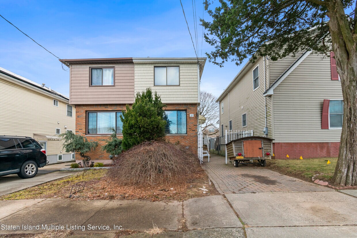 Foto principal - 37 Livingston Ave