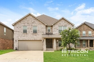 Building Photo - 2208 Juarez Dr
