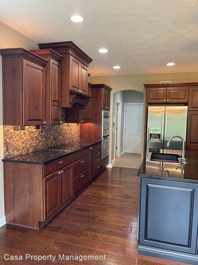 Building Photo - 5 br, 4 bath House - 6709 S. Ridge Drive
