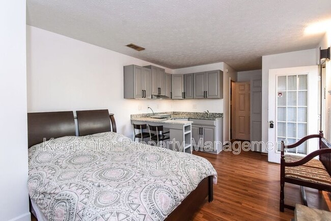 Foto del edificio - 1312 Brandl Dr SW