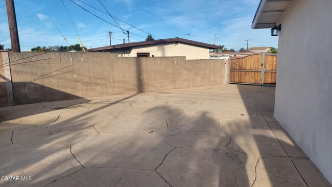 Building Photo - 1720 Elsinore Creek