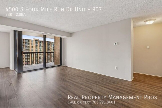 Foto del edificio - 4500 S Four Mile Run Dr