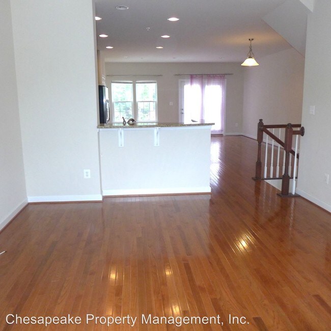 Building Photo - 330 Paladium Ct