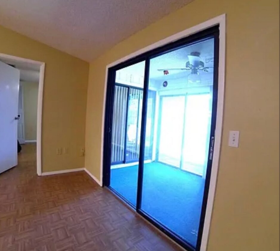 Building Photo - 1912 Peppermill Dr