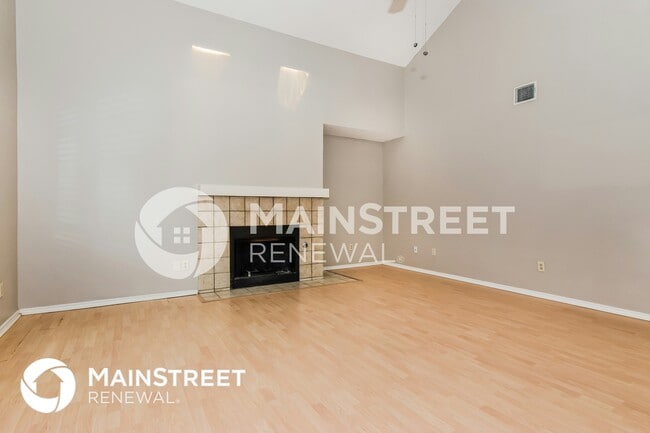 Foto del edificio - 6820 Moccasin Dr