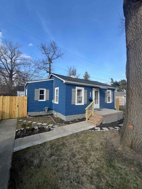 Foto del edificio - 150 W Harry Ave