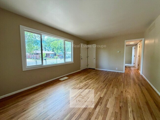 Foto del edificio - 1132 Norwood Ave