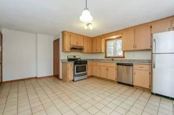 Primary Photo - 13 Aiello Dr