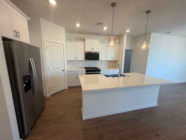 Foto del edificio - 15804 W Cottontail Ln
