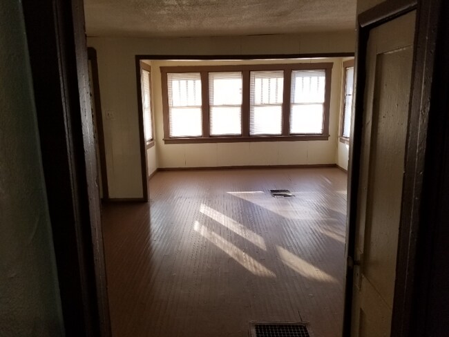 Foto del edificio - 261 Bellview St