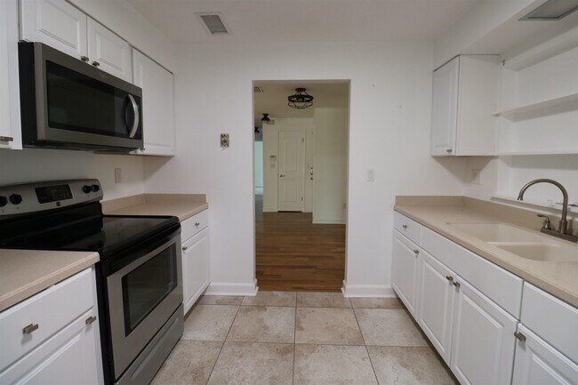 Building Photo - 206 Phoenetia Dr