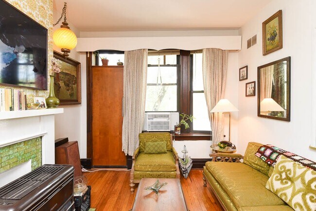 Foto del edificio - 2819 W Shakespeare Ave