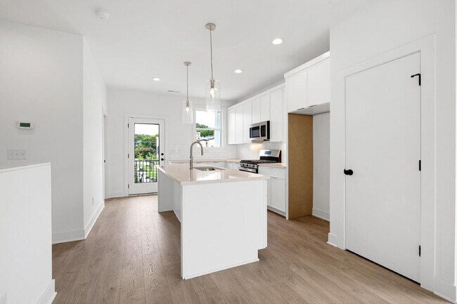 Foto del edificio - 1317 Garner Rd