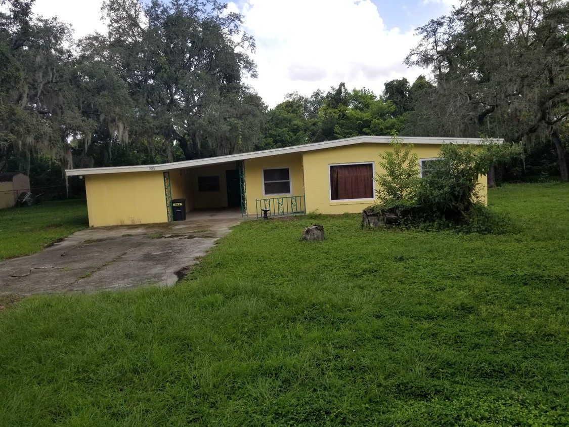 Building Photo - 321 E Gulley Ave
