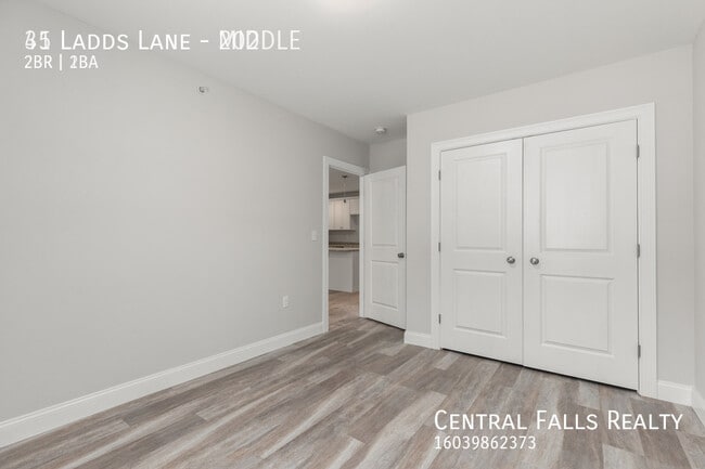 Building Photo - 35 Ladds Ln