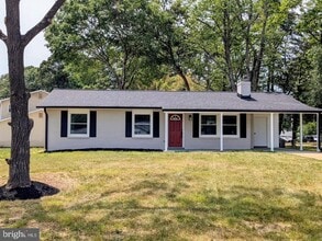 Building Photo - 5001 University Dr
