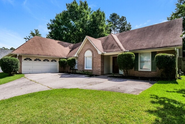 Building Photo - 128 Walnut Ridge Ln