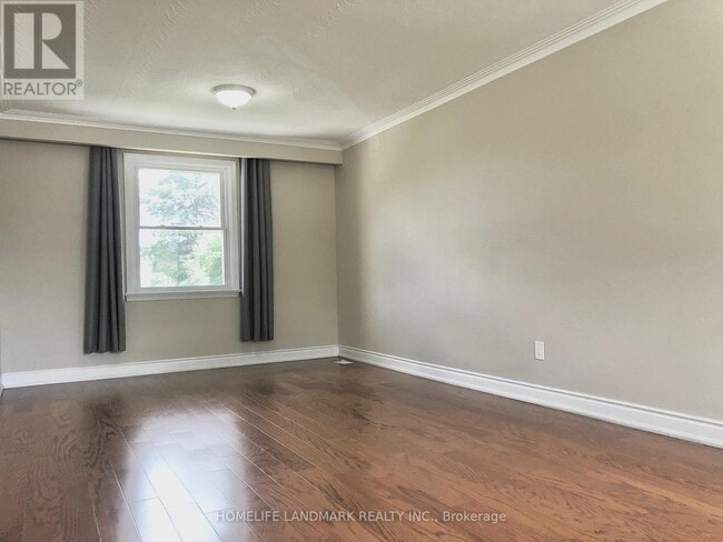 Photo du bâtiment - 529 Third Line