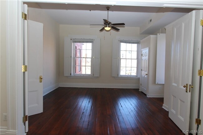 Building Photo - 219 N 19th St