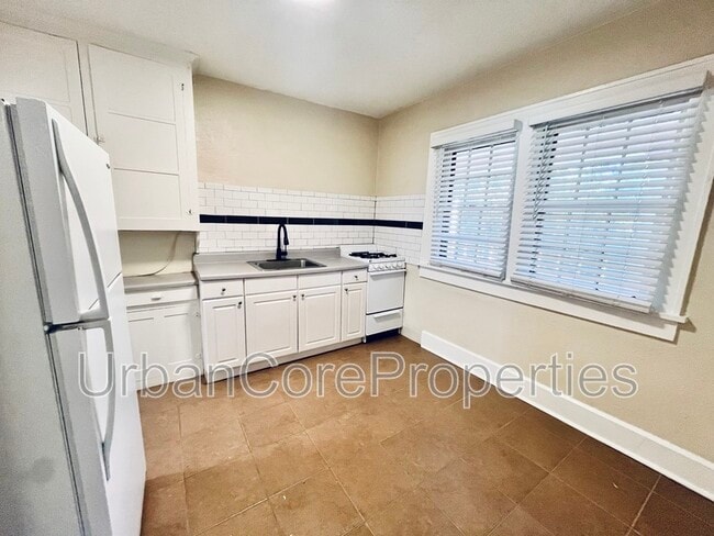 Building Photo - 500 5th St N